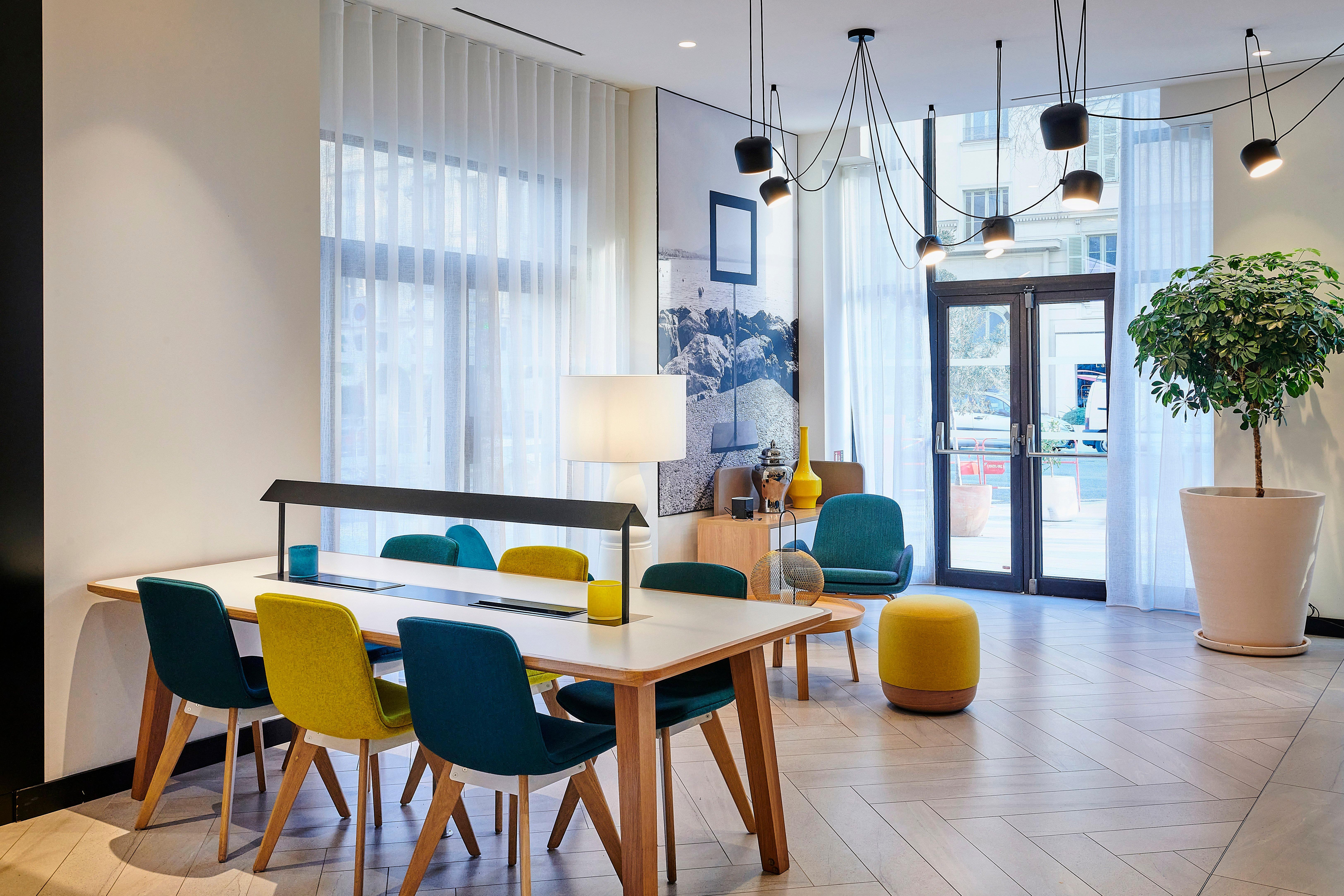 Holiday Inn Nice By Ihg Екстериор снимка