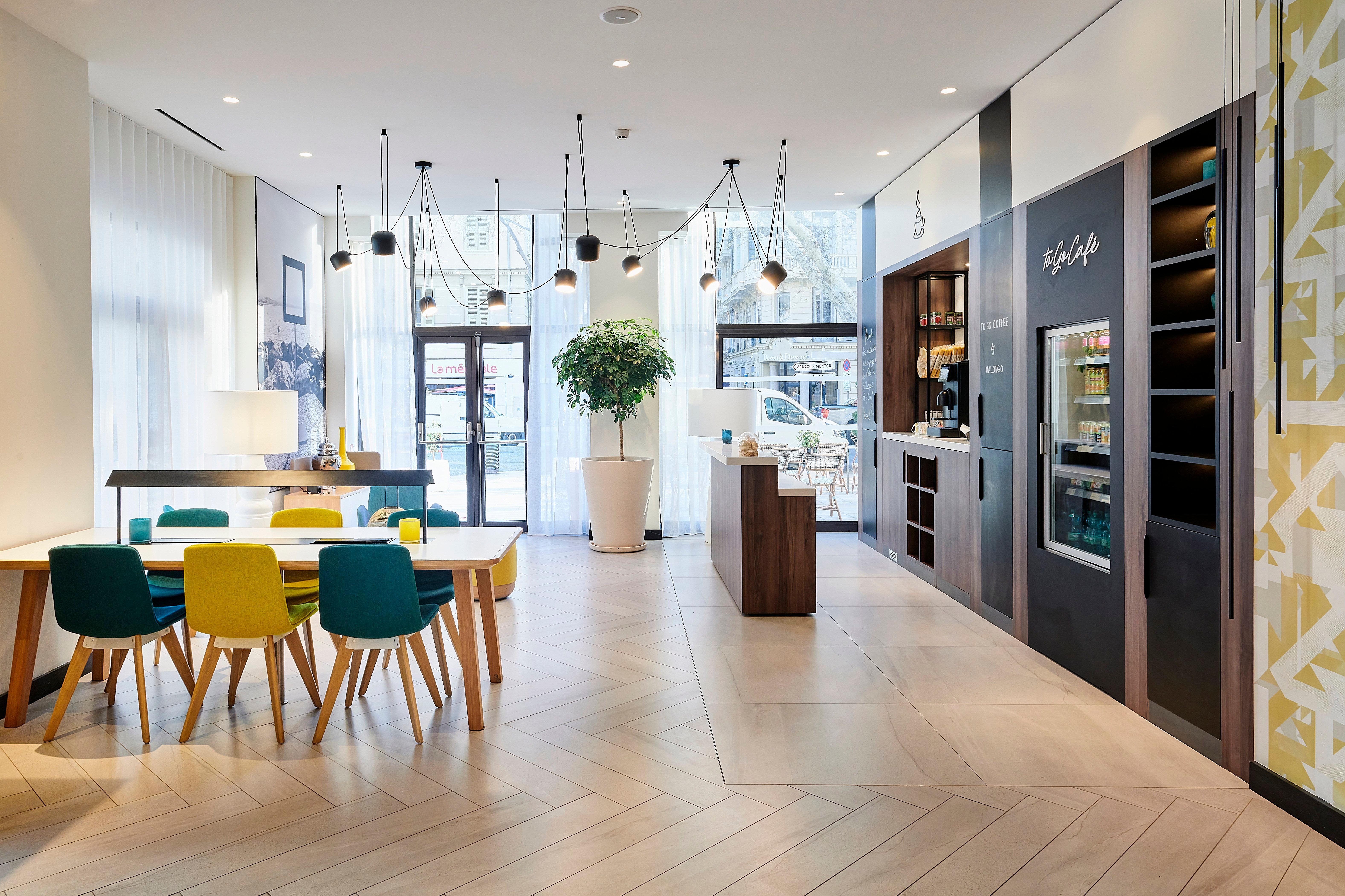 Holiday Inn Nice By Ihg Екстериор снимка